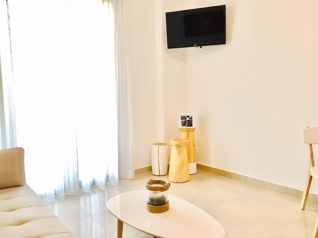 Eleftheria Luxury Suites Mykonos Town Buitenkant foto